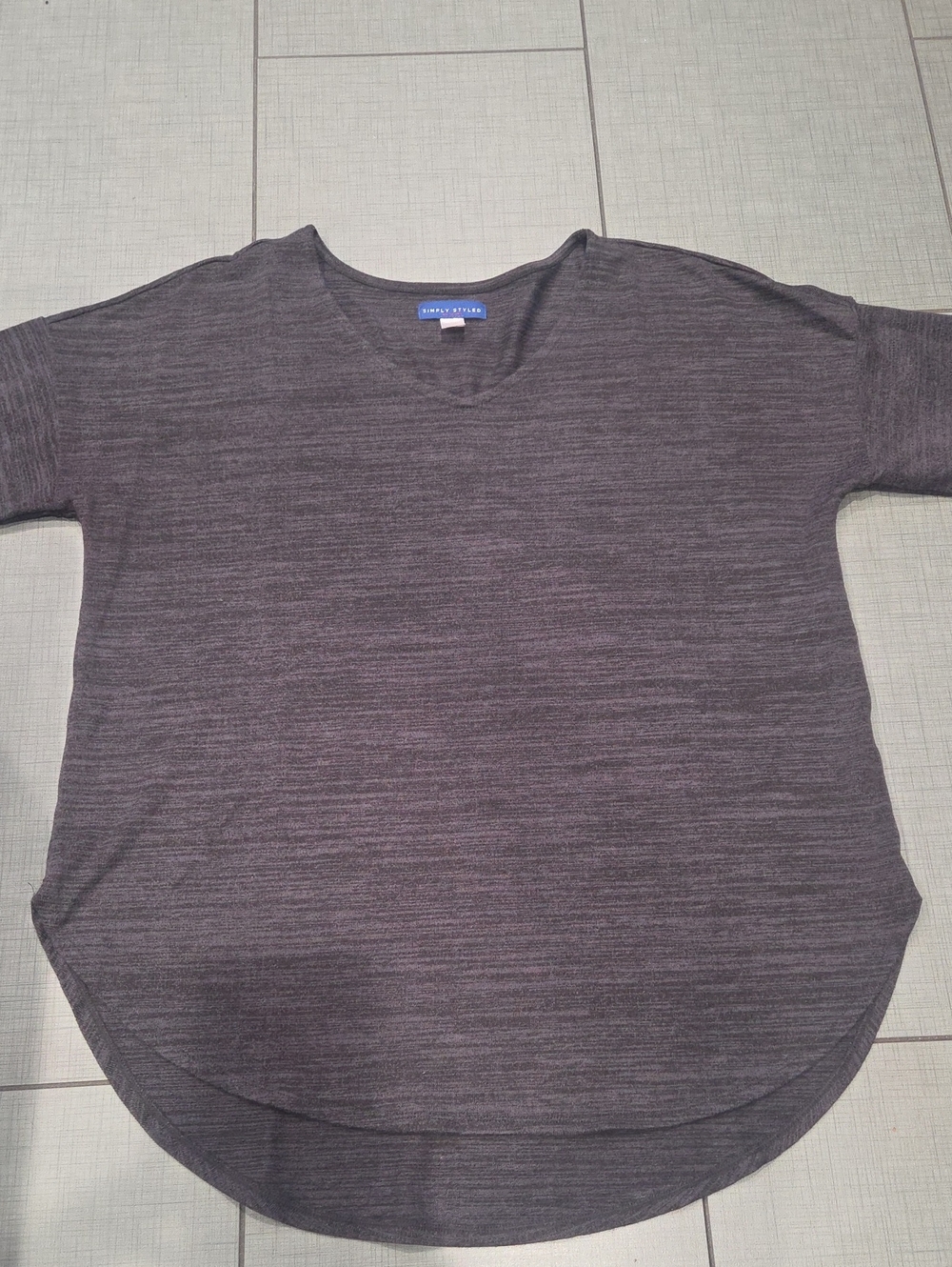 Simply Styled V-Neck Short Sleeve Tee - Charcoal Gray XL